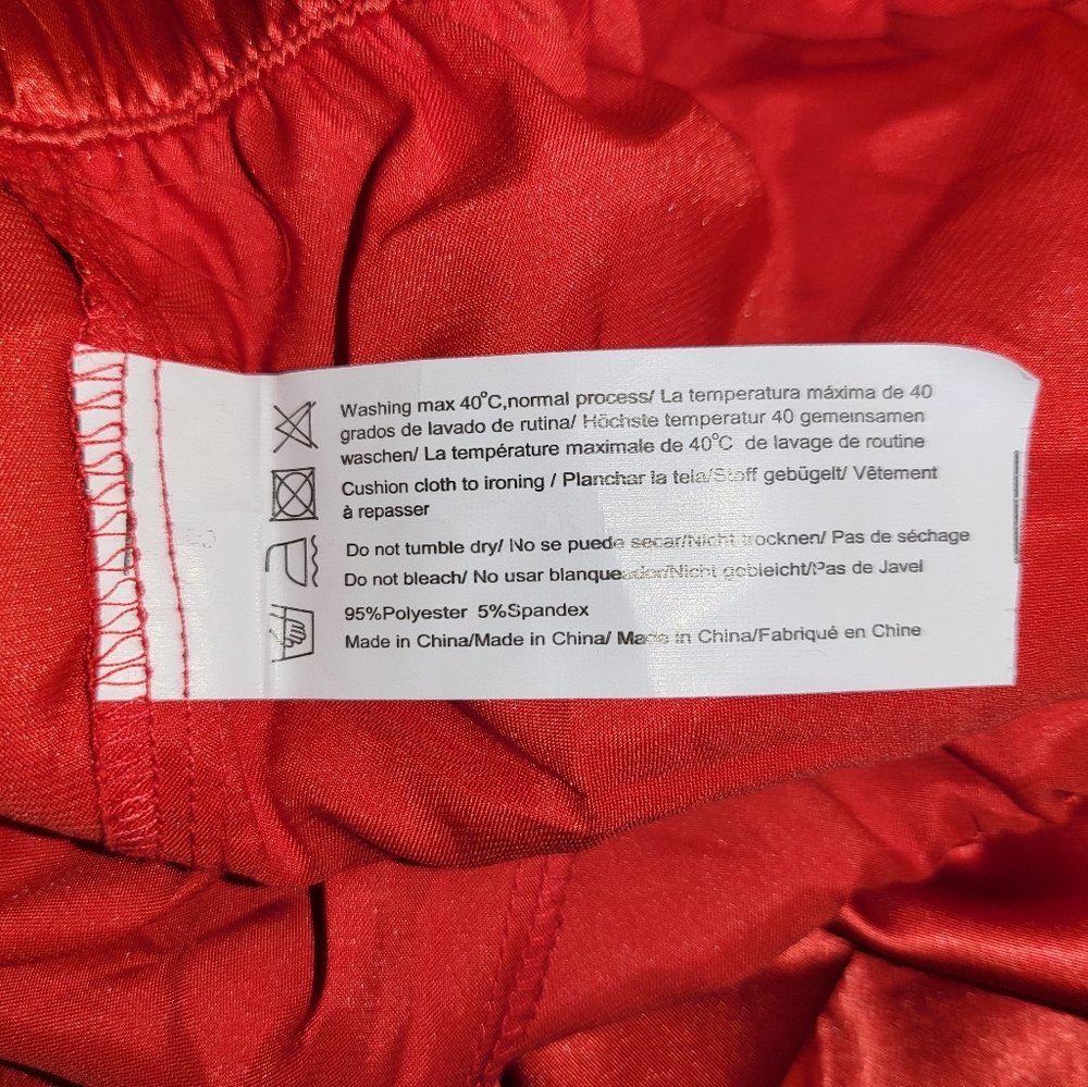 Ekouaer Red Satin Pj Set - Picture 8 of 8